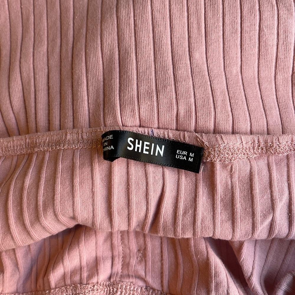 Shein ribbed pink tub top with buttons - Picture 4 of 4